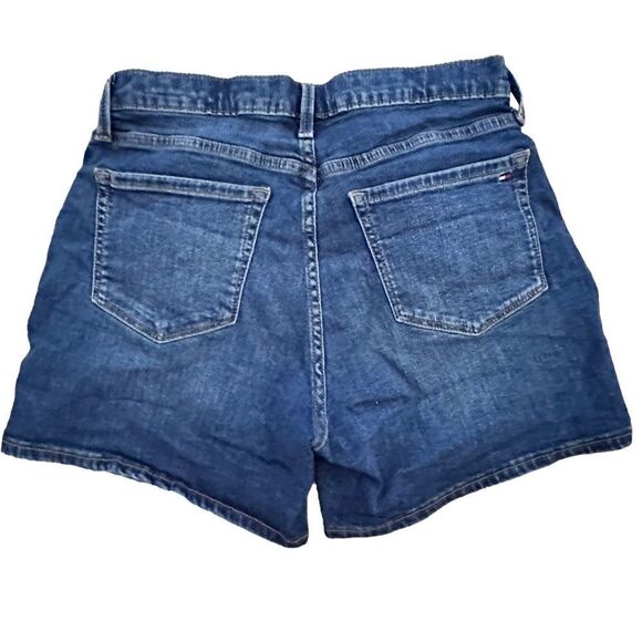 Tommy Hilfiger ~ denim shorts ~ mid rise ~ size 4 ~ medium wash - Picture 2 of 8